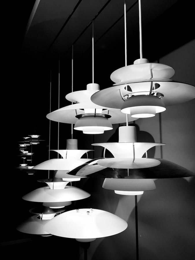 Pendant lamps - photograph by Han Wen Zhang
